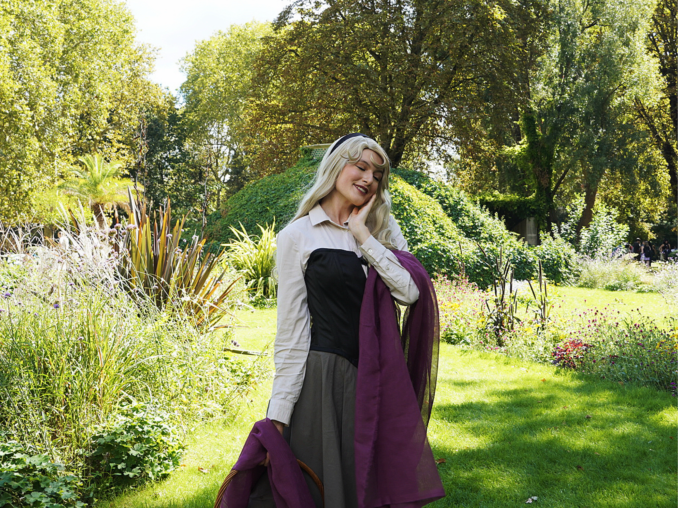 Aurora as Briar Rose, photo 7