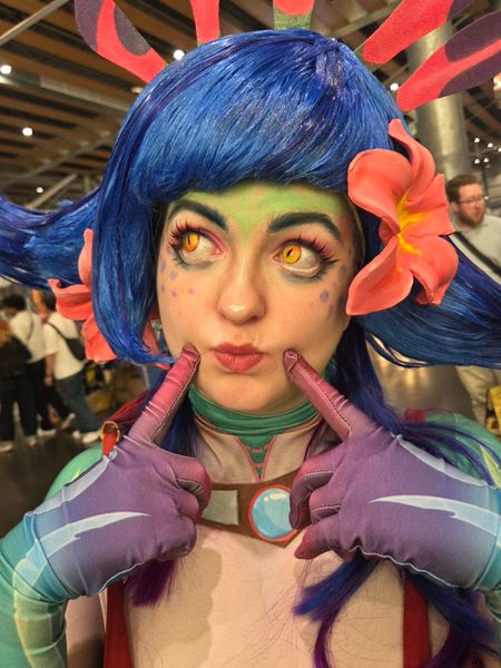 Hebi_scarlet - Neeko