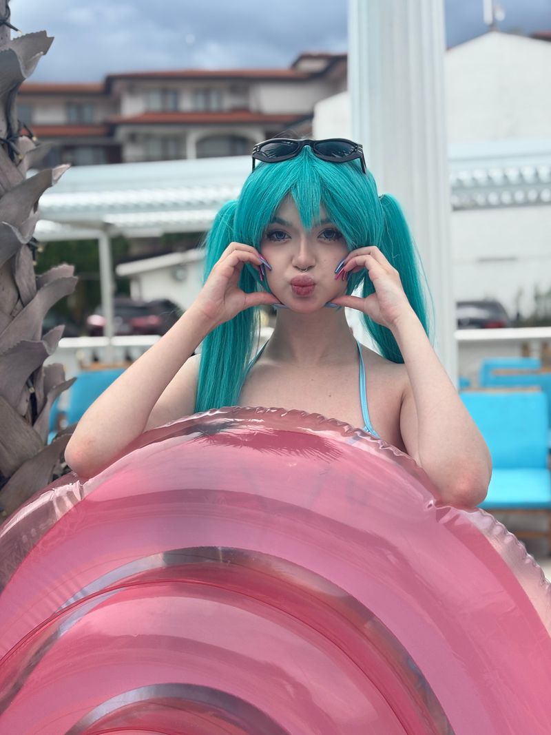 🌸kristberry – Miku beach