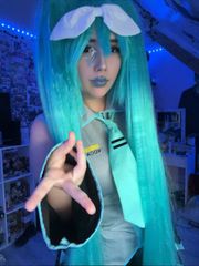 Hatsune Miku preview 3