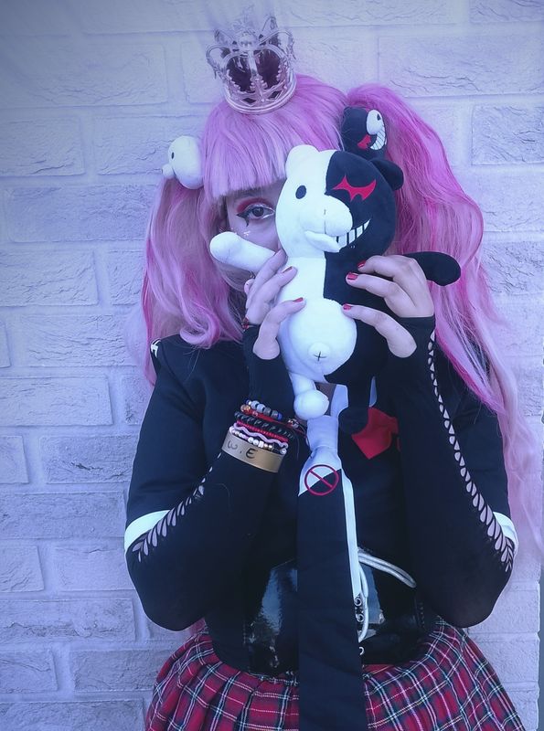 Gwen, Junko enoshima 