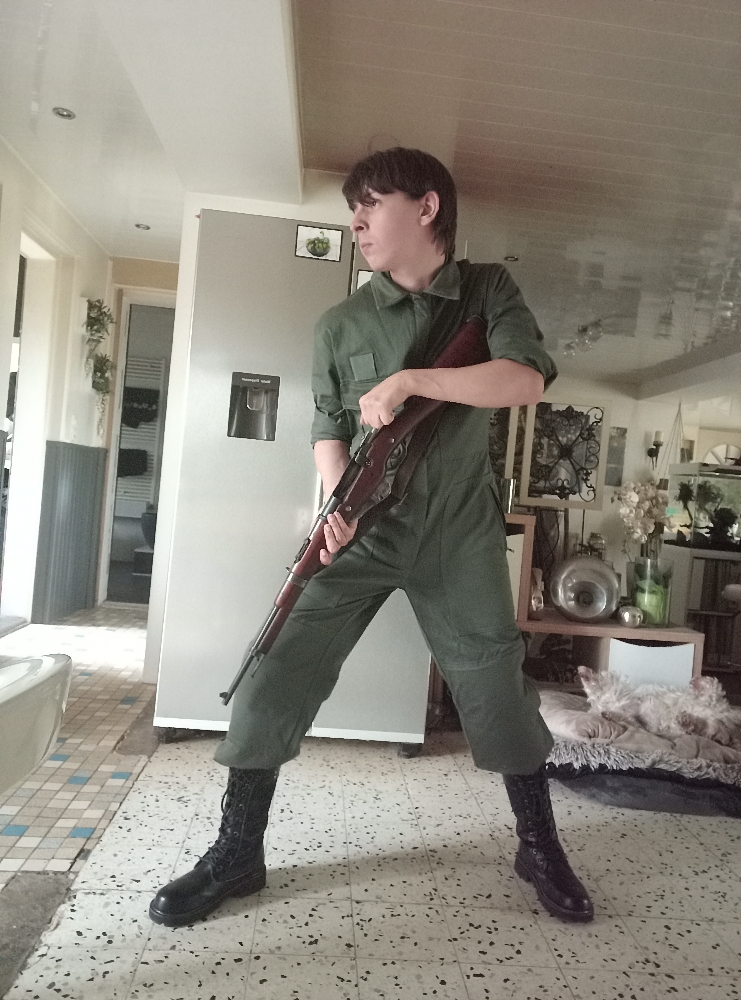 PhotoShot Levi 1 - Photo 1