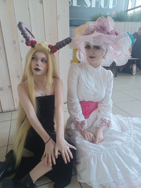 ._fischl_. - Lilith & Rosie