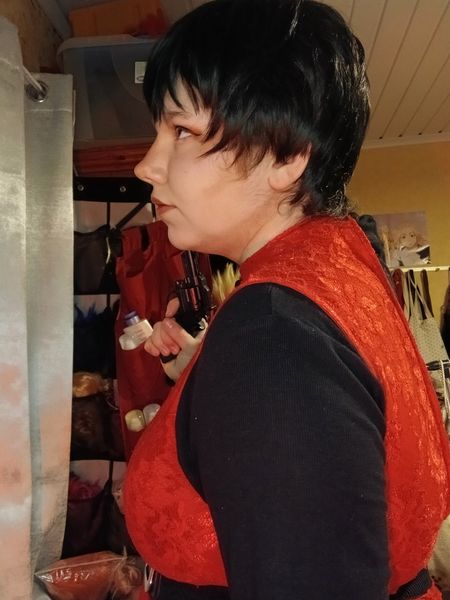 _fluffy_kiddo_ - Ada wong at home