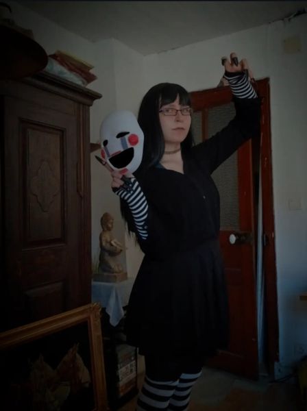 Aliena - Puppet 