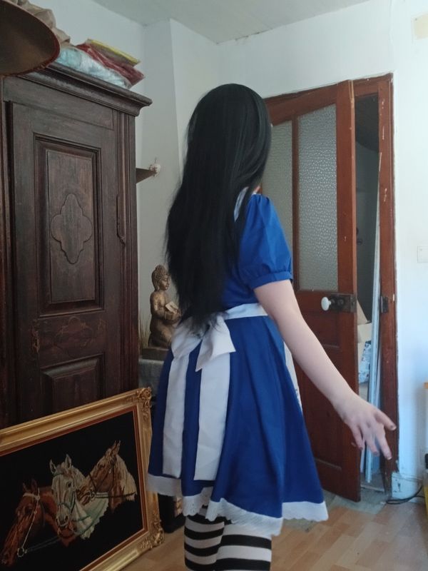 Aliena – Alice in madness