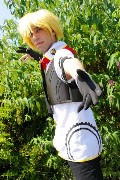 Kamui_shiro, Trey