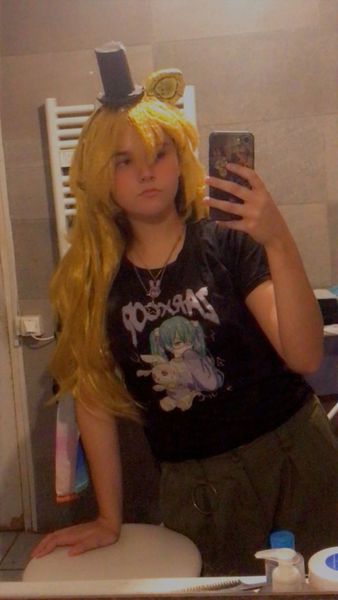 Cosplay._.star - Golden Freddy 