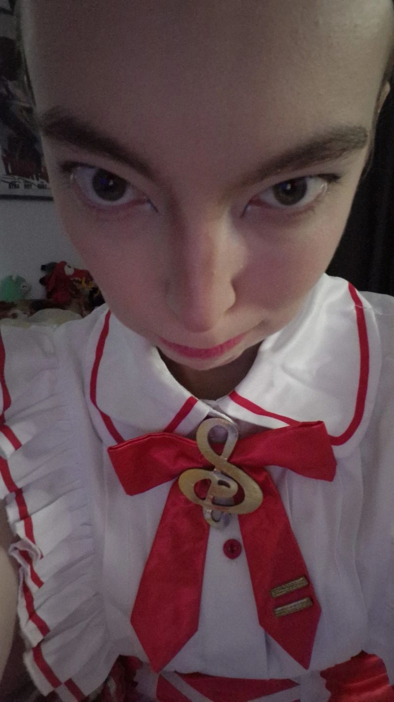 Azely – Strawberry Miku