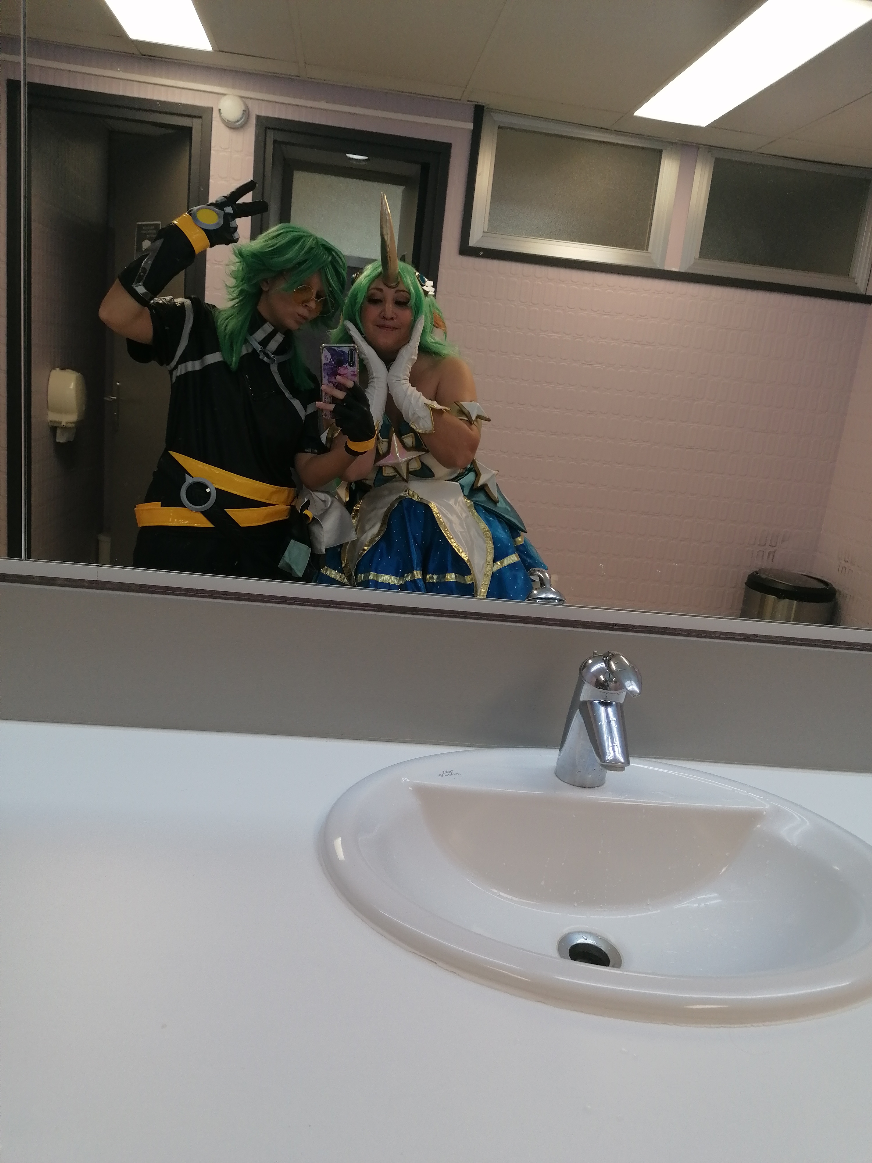 College of Legends - selfies — photo 9