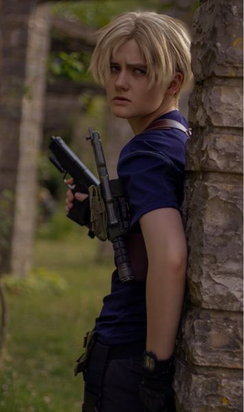 Cosmos_☆ - Leon S. Kennedy Re4R