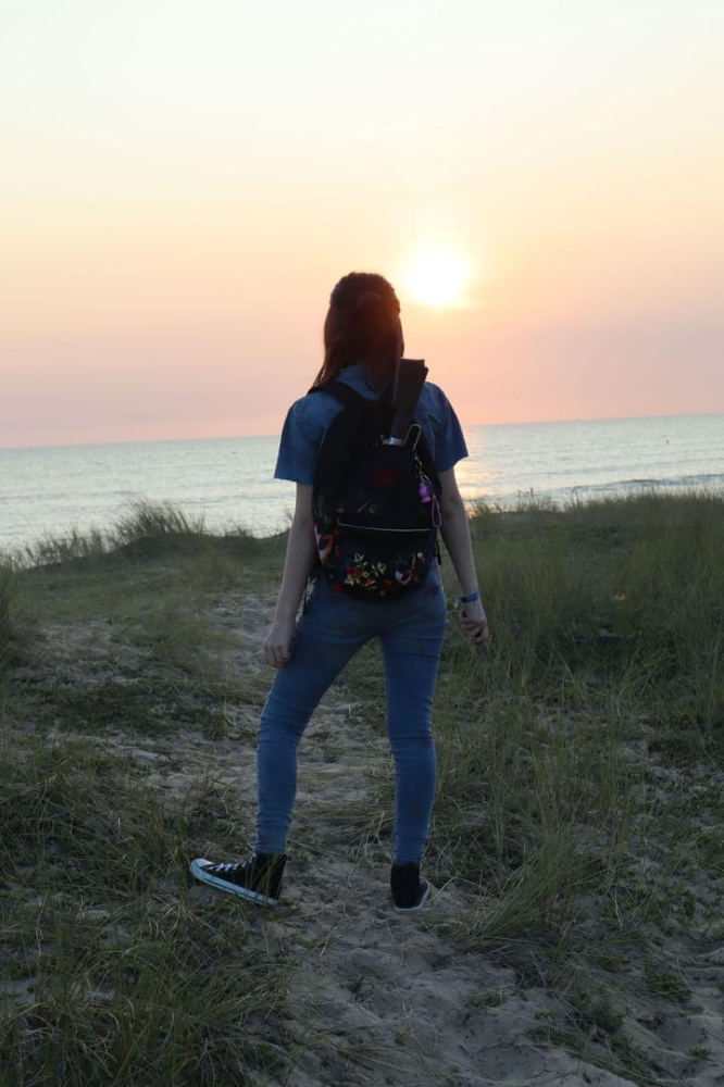 Ellie TLOU2 beach - Photo 3