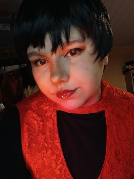_fluffy_kiddo_ - Ada wong at home