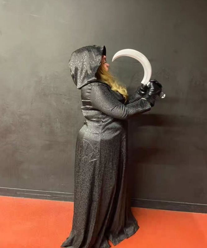 Tatakae – Bella Dimitrescu 