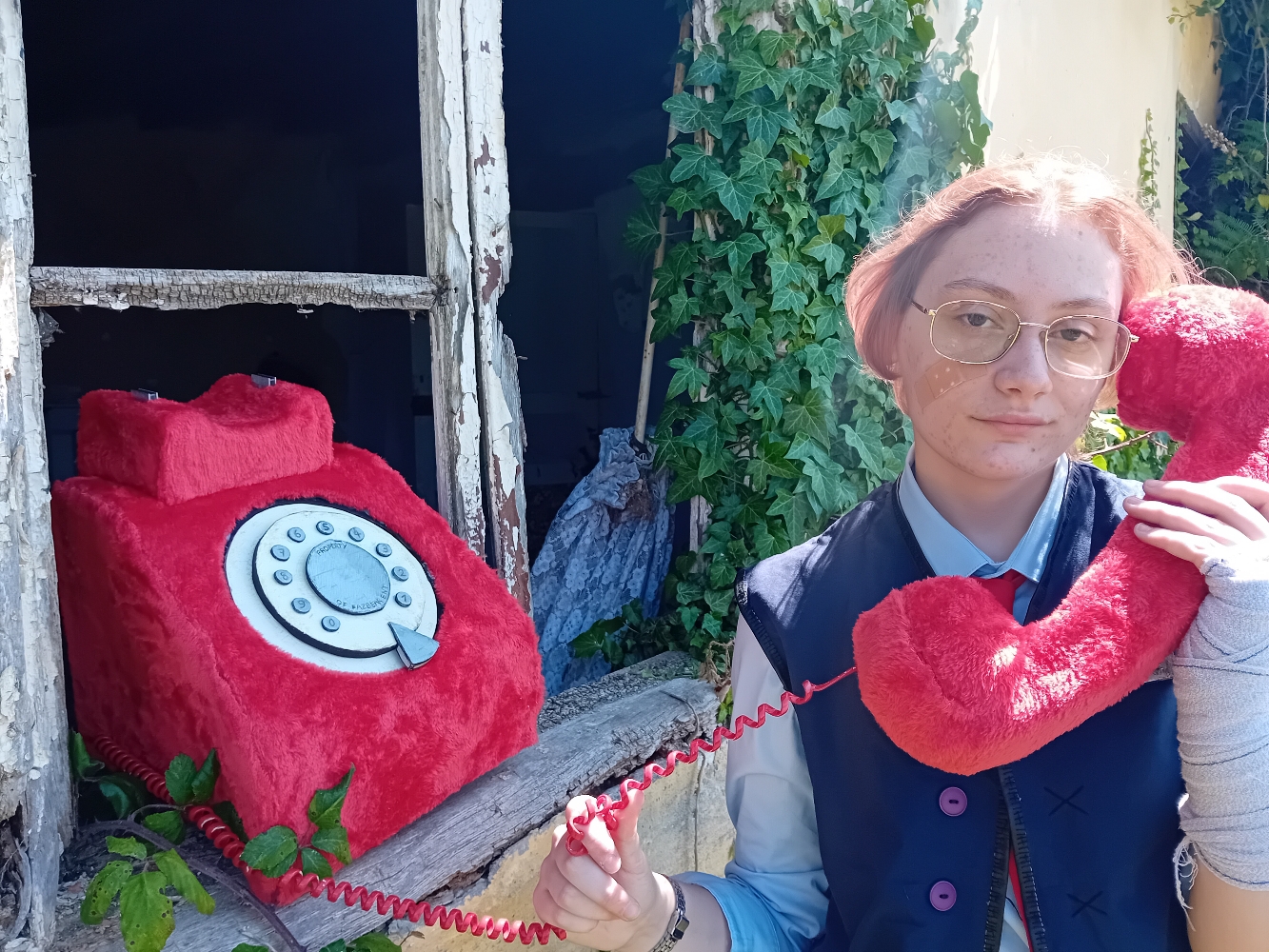 Phone guy - Photo 17