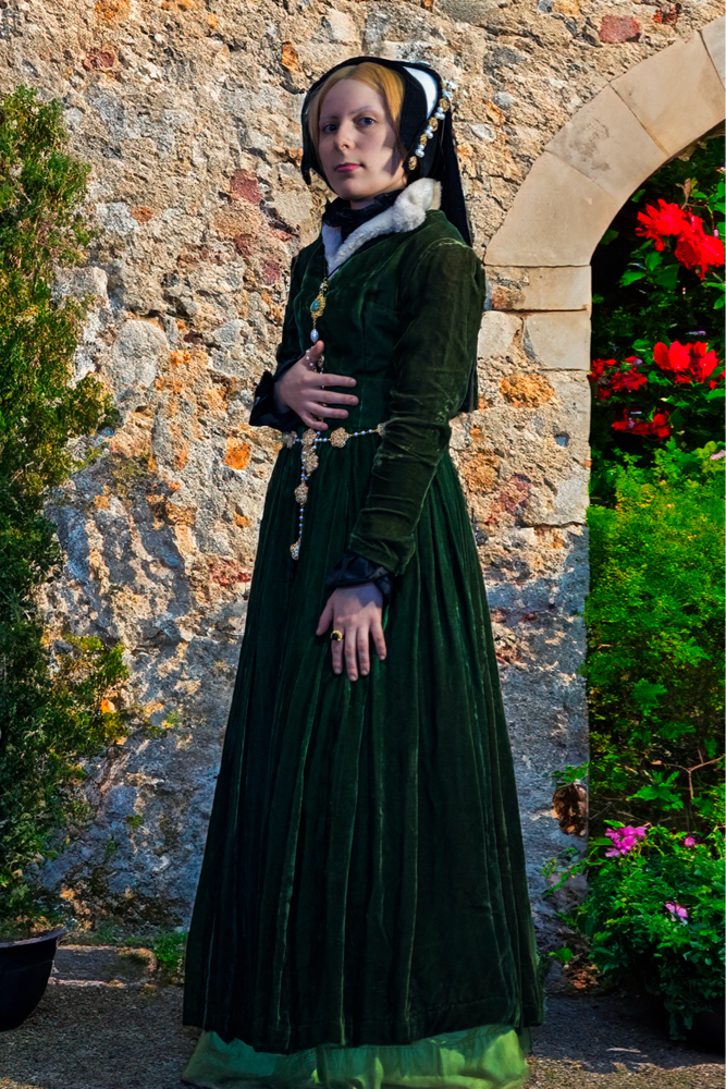 Mary I of England Cosplay - Photo 17