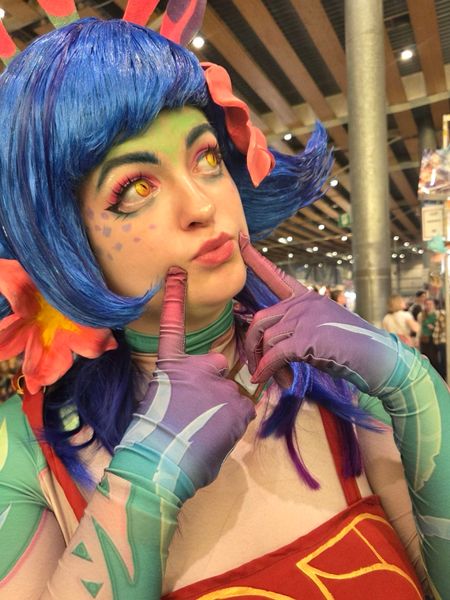 Hebi_scarlet - Neeko