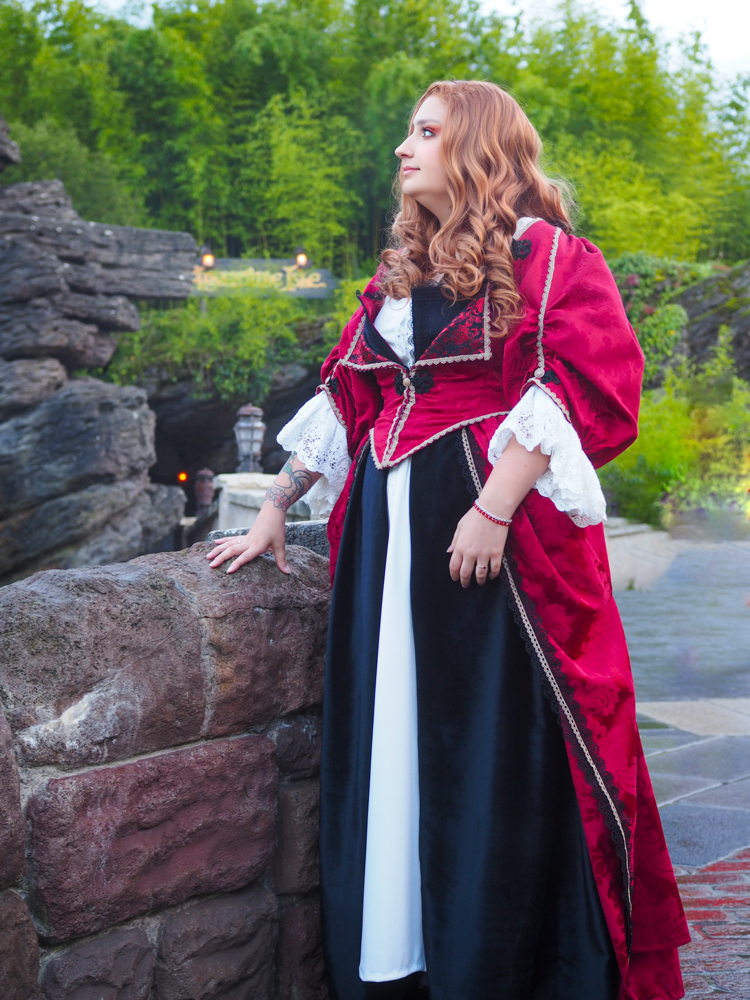 Elisabeth Swann - Photo 11