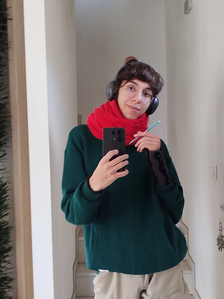 Lo-fi girl 💚 - Photo 2