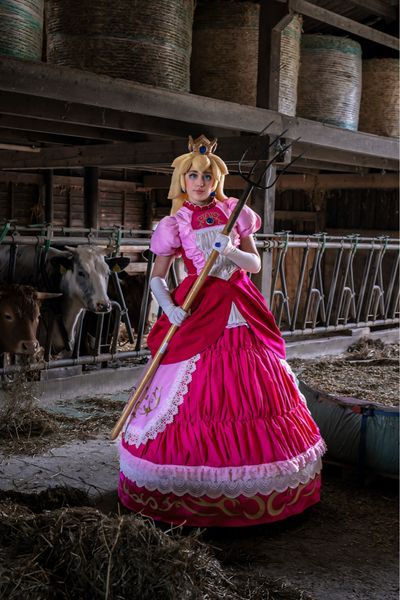 Gum_gum - Peach at the farm 🐮
