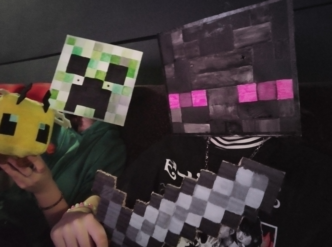 💜👁️ & 💚💥