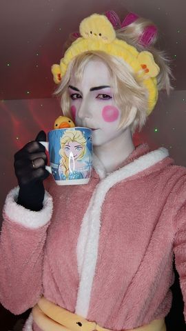 Lucifer peignoir