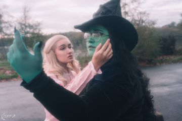 Glinda & Elphaba preview 3