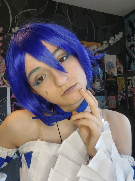 Somebody - Juvia Lockser 