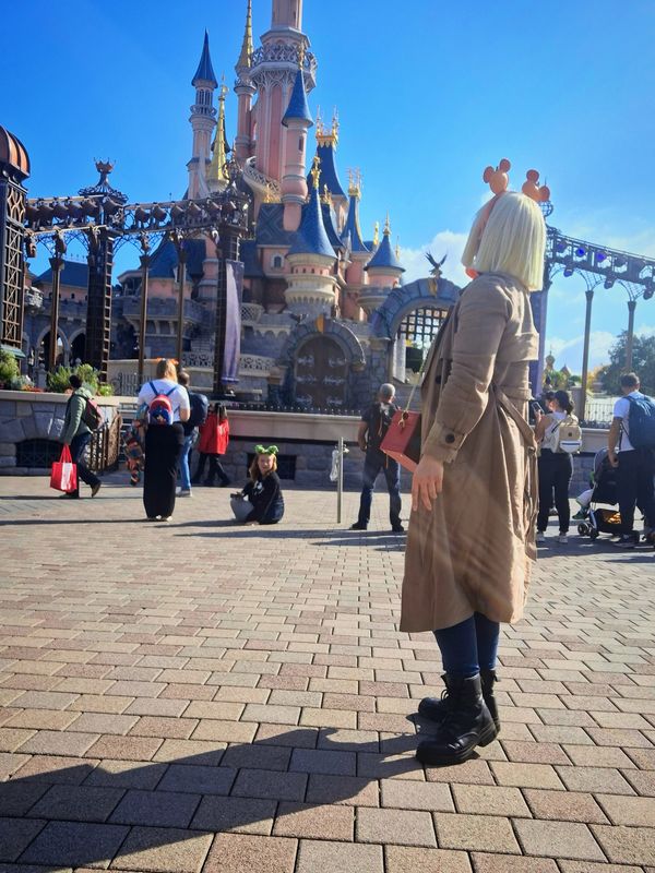 Calamity_garnet, Rook at disneyland