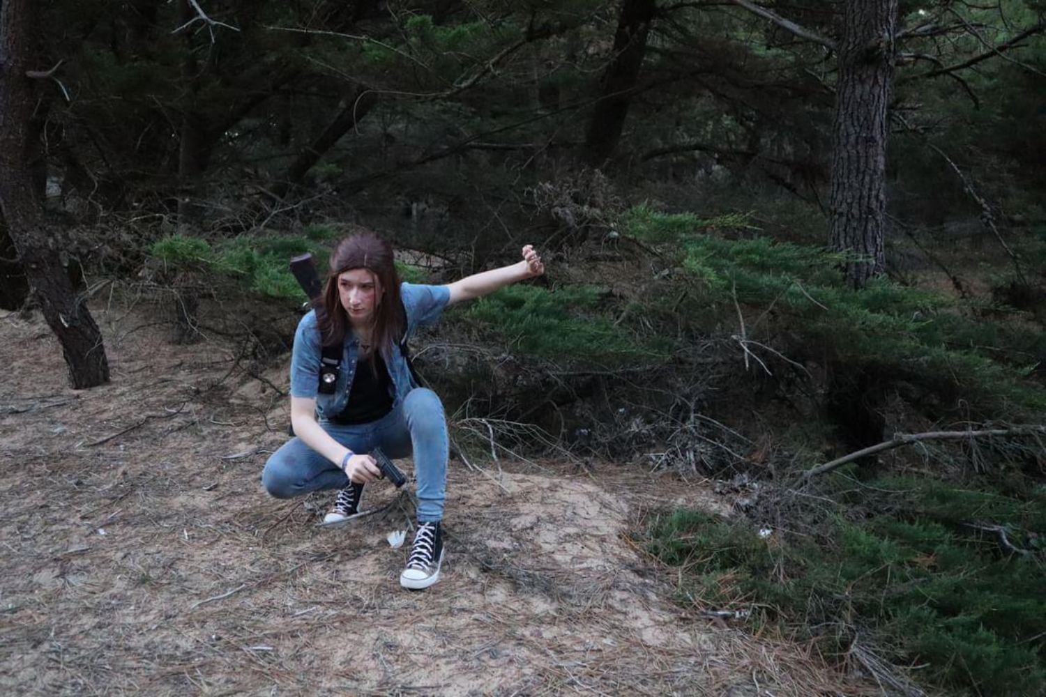 Ellie TLOU2 forest - Photo 7