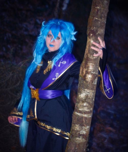 Poolarys_cos - Idia shroud