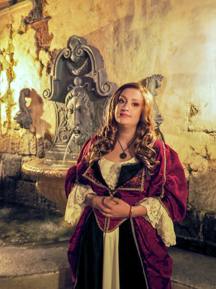 Elisabeth Swann - Photo 9