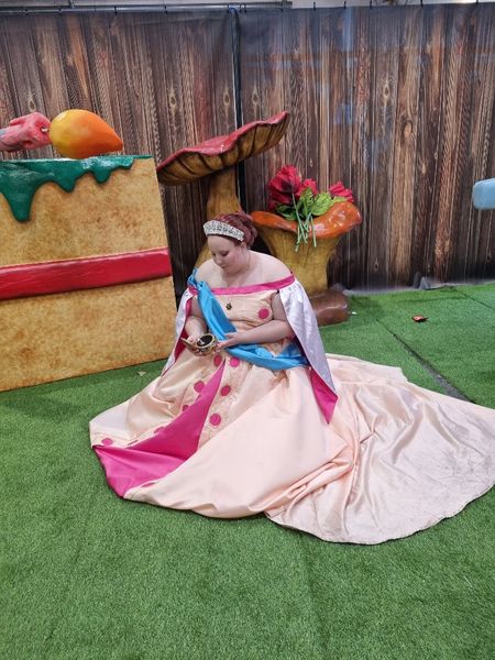 Kuroe_basilys_cosplay_ - Anastasia 