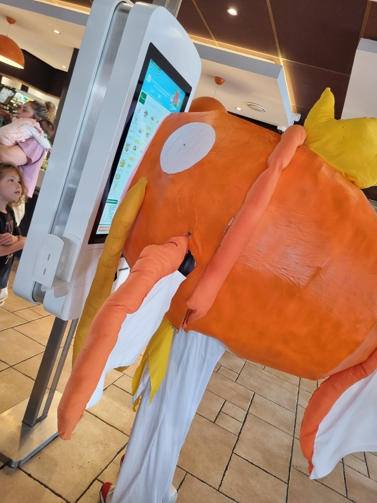 Magicarpe à Macdo - Photo 3
