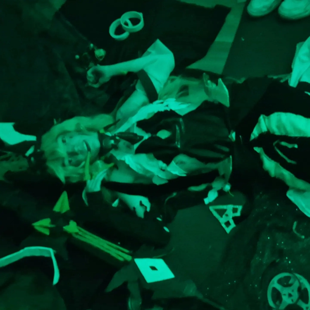 Mobius (og outfit) - Photo 2