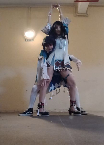 Mighty - pose duo