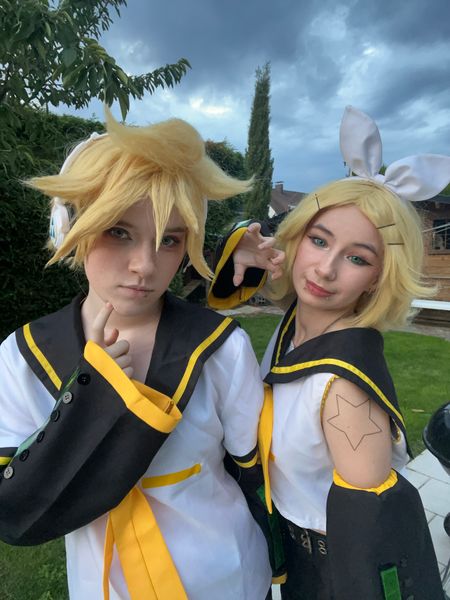 Horii._coser - Len and Rin 