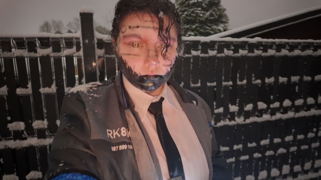 _fluffy_kiddo_ - Connor 