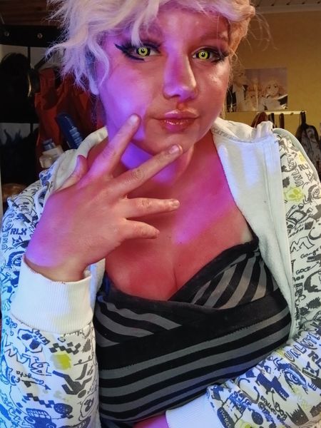 _fluffy_kiddo_ - Mina ashido casual