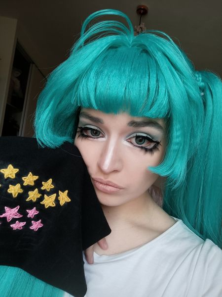 Hello_jullie_cos - MikuGyaru Makeup WIP