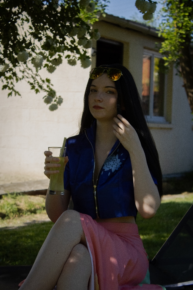 Robin in garden - Photo 8