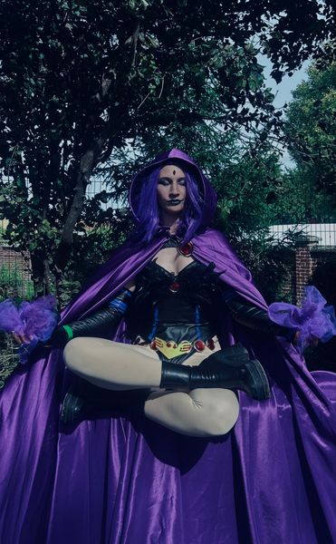 Rachel_roth_ - Raven