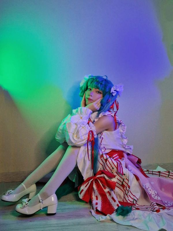 Azely – Strawberry Miku