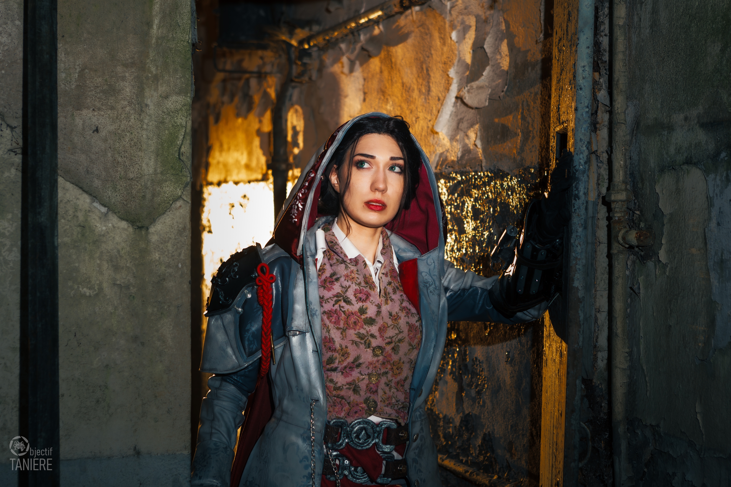 Evie Frye — photo 11