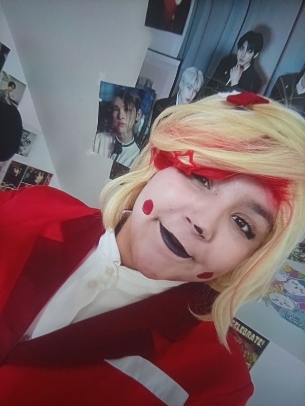 Ly.llicosplay – Charlie Morningstar