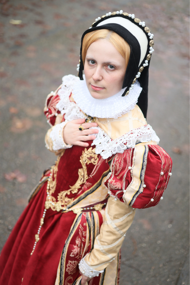 Mary I of England Cosplay - Photo 18