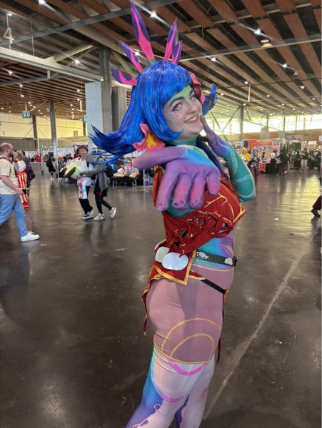 Hebi_scarlet - Neeko