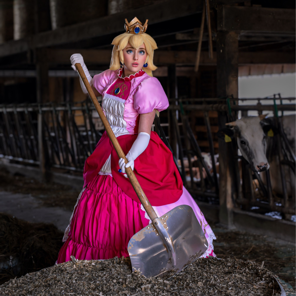 Peach at the farm 🐮