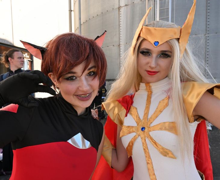 Ax3l._.cosplay - Catra (feat my bsf)