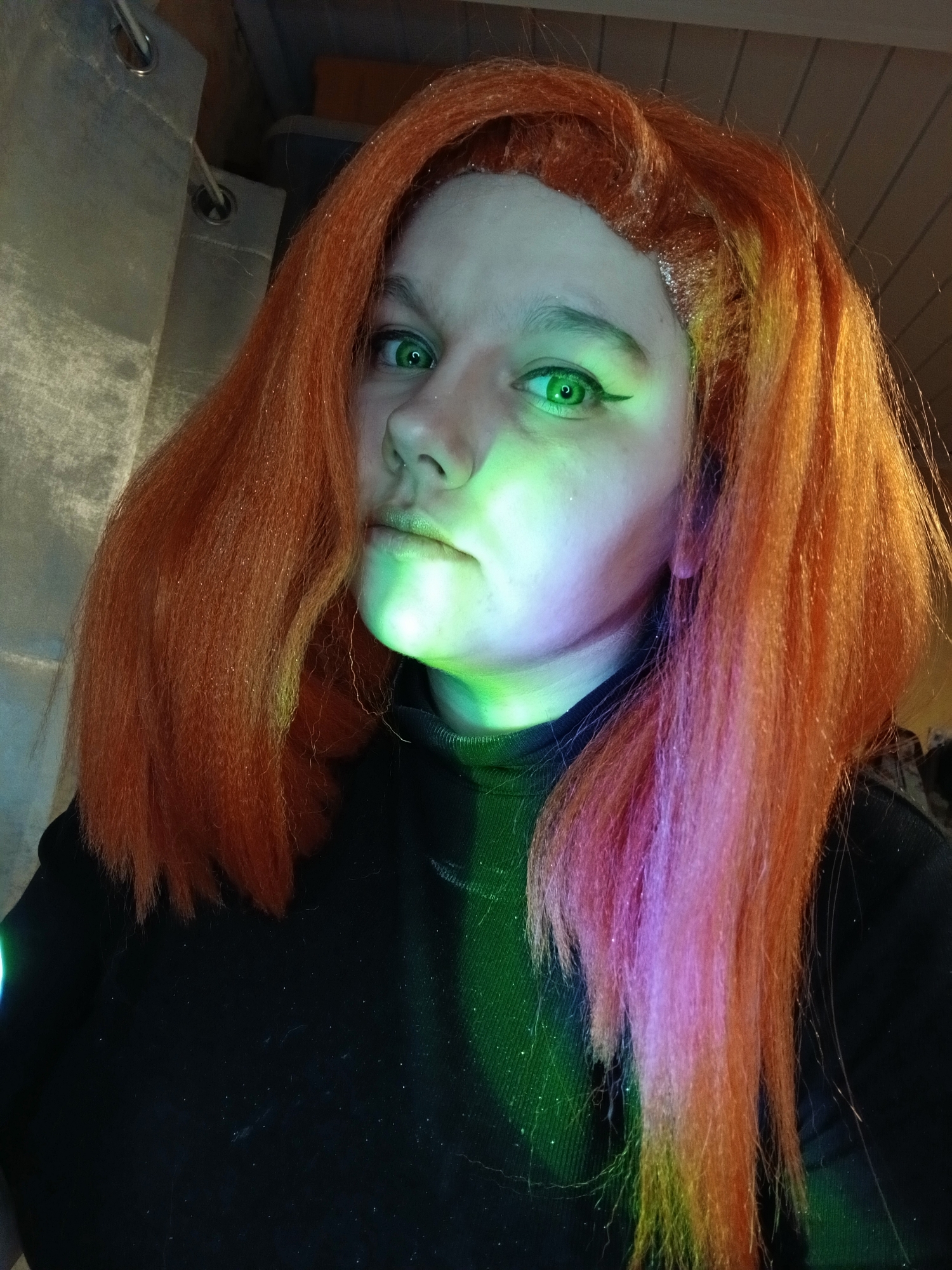 Kim at home - Photo 36